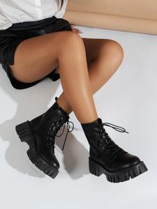 Autumn / Winter Boots & Shoes